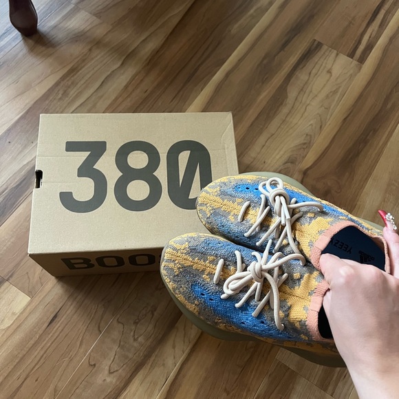 ADIDAS YEEZY BOOST 380 BLUE REFLECTIVE OAT US SIZE 6.5M - Picture 3 of 6